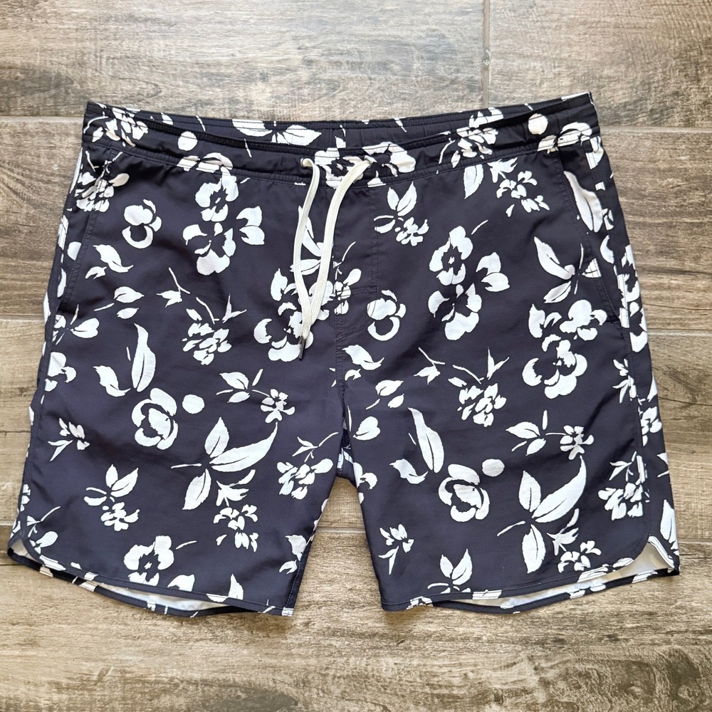 Fair Harbor Men's Bayberry Floral Print Lined 7" Swim Trunks, Black White,L
